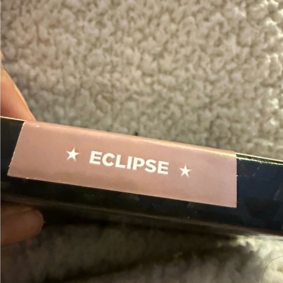 Jeffree Star x Manny Mua Skin Frost in Eclipse RARE - Picture 2 of 3